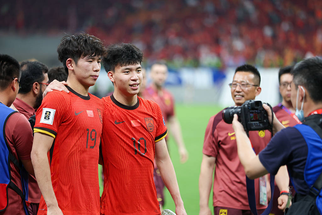 包含国足东亚杯23人预测：年轻球员为主，多位置是新人，王的词条